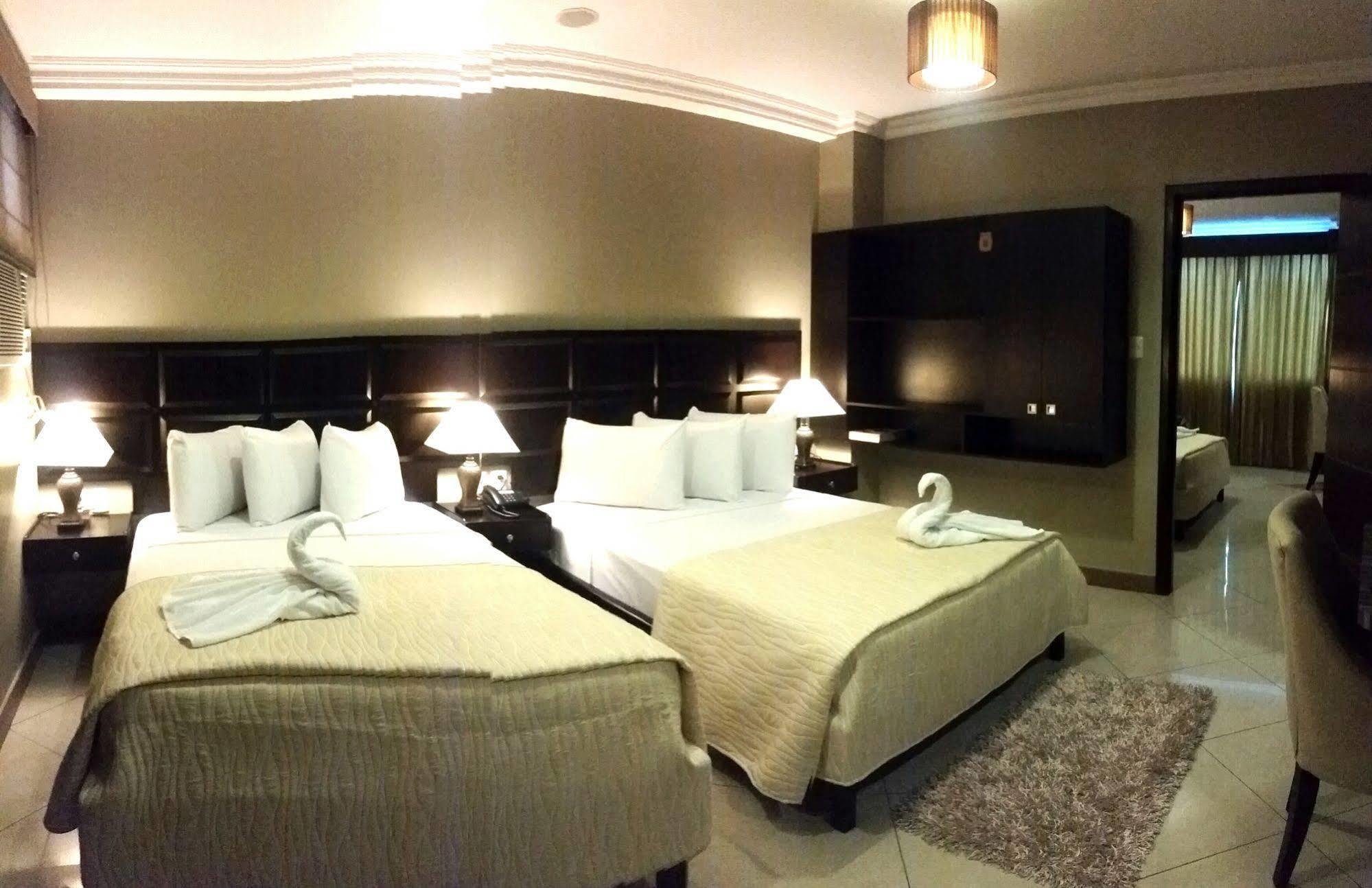 Atlantic Blue Hotel Гуаякиль Экстерьер фото